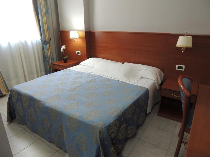 Hotel Rigolfo Moncalieri Kültér fotó