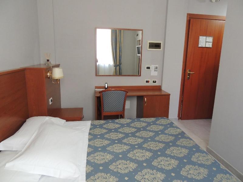 Hotel Rigolfo Moncalieri Kültér fotó