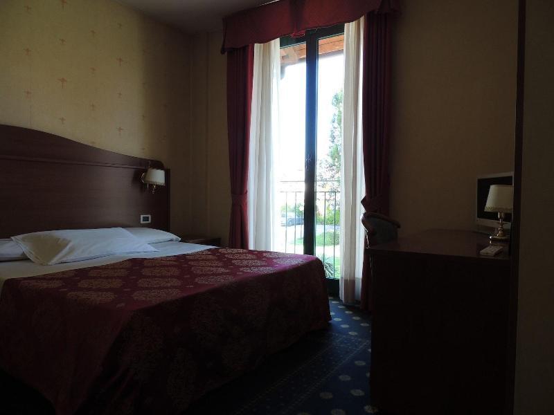 Hotel Rigolfo Moncalieri Kültér fotó