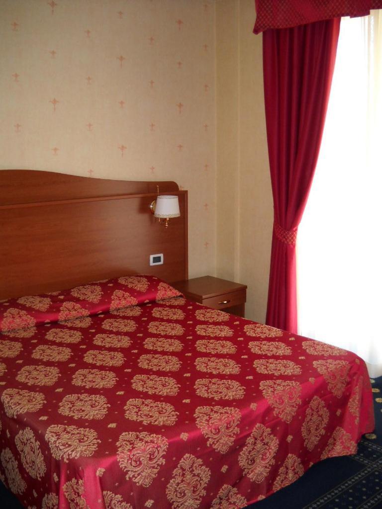 Hotel Rigolfo Moncalieri Kültér fotó