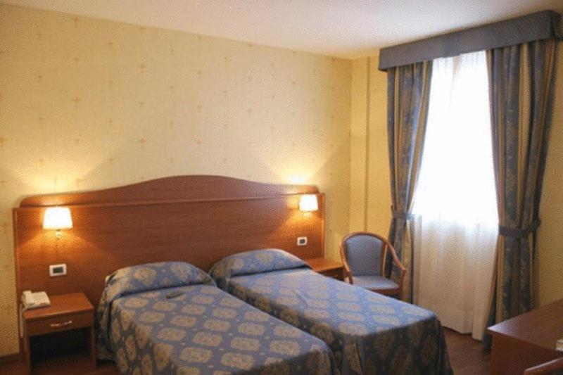 Hotel Rigolfo Moncalieri Kültér fotó