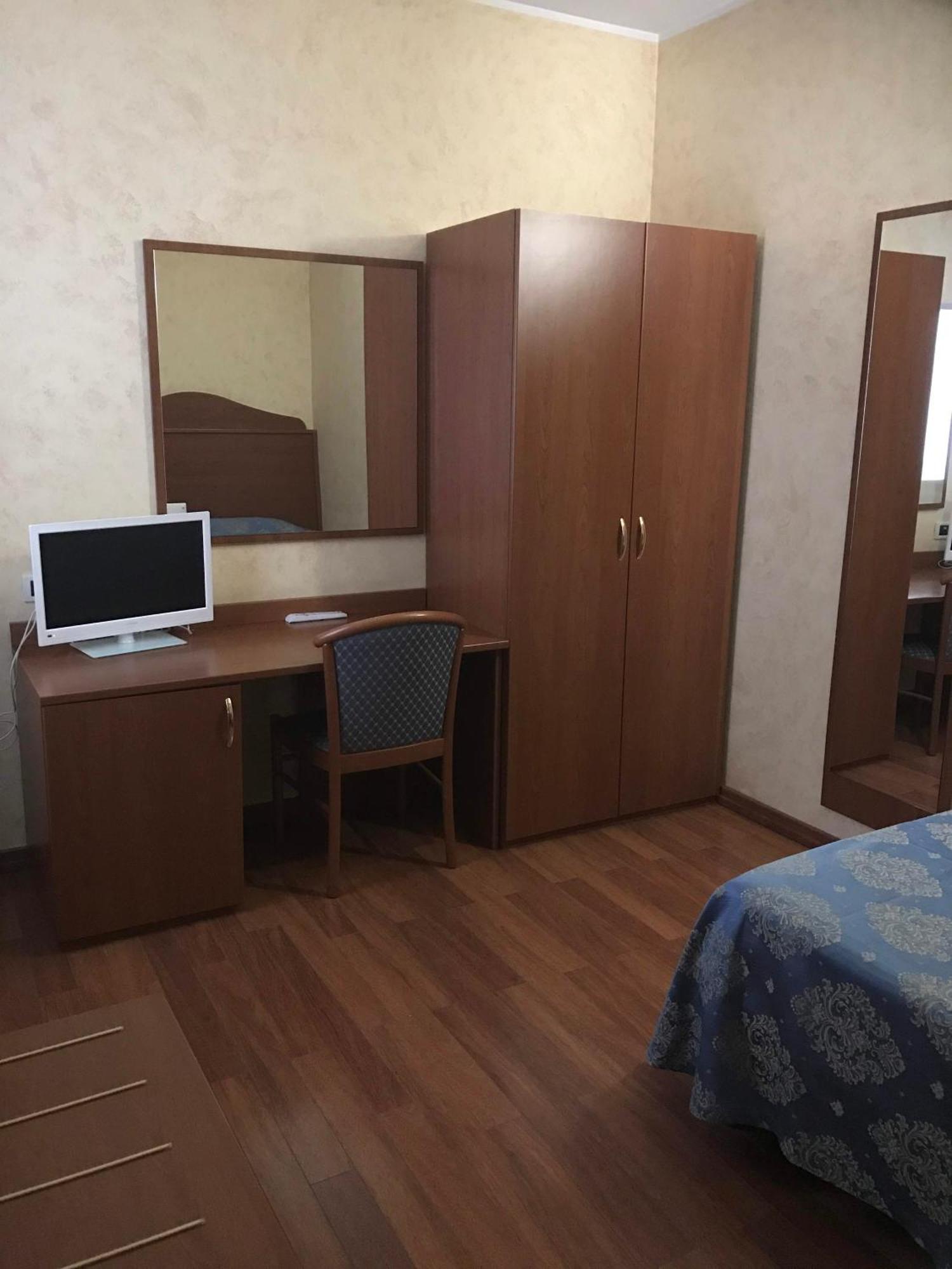 Hotel Rigolfo Moncalieri Kültér fotó
