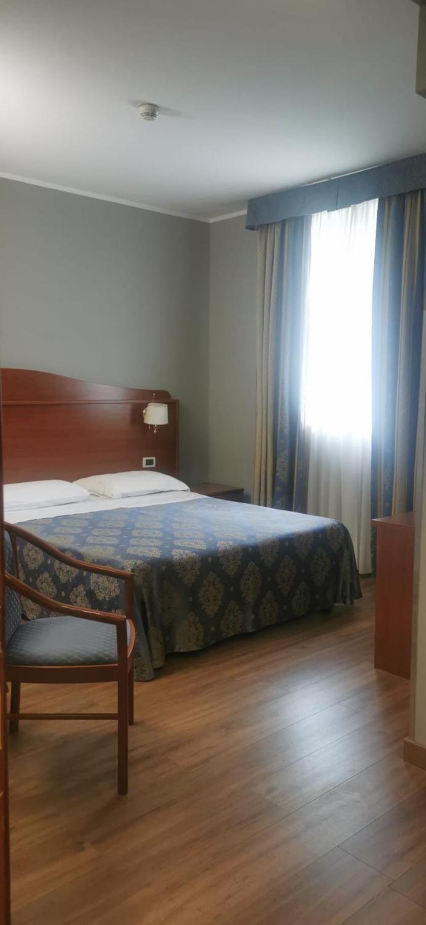 Hotel Rigolfo Moncalieri Kültér fotó