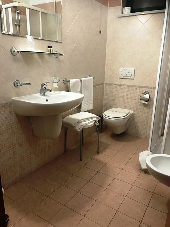 Hotel Rigolfo Moncalieri Kültér fotó